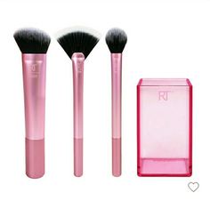 Brand New In Package 4 Pieces Real Techniques Setting Brush, Applying Highlighter, Real Techniques Brushes, Fan Brush, Dark Makeup, Contour Brush, Real Techniques, Beauty Products Drugstore, Brush Kit