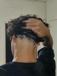 Boys Haircut Fade, Best Haircuts For Boys, Design Haircuts, Boyfriend Haircut, Worst Hairstyles, Worst Haircuts, Undercut Curly Hair, Undercut Hair Designs