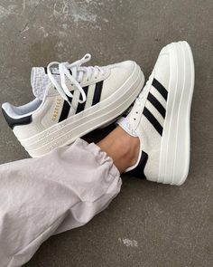 Shoe Inspo Sneakers, Girly Sneakers, White And Black Shoes, Staple Shoes, Black And White Shoes