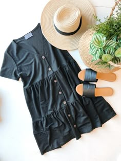 Hat Outfits, Over The Top, Luxury Clothing, Fashion 2020, Vacation Outfits, Spring Summer Outfits, Outfits Casuales, Cute Casual Outfits