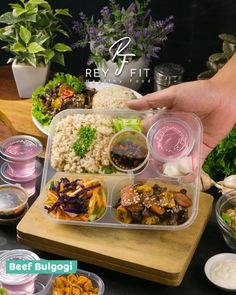 Meet Our Best Menu 🤩  🍛 Beef Bulgogi  SUDAH SAATNYA KAMU JOIN PROGRAM DI REYFIT ID 😍 REYFIT BANTU MENGEMBALIKAN BERAT BADAN IDEAL KAMU, DENGAN MAKANAN YG VARIATIF 🤗  𝙈𝘼𝙆𝘼𝙉 𝙀𝙉𝘼𝙆 𝙏𝘼𝙉𝙋𝘼 𝙏𝘼𝙆𝙐𝙏 𝙂𝙀𝙉𝘿𝙐𝙏 !!  Kapan lagi kamu nemuin catering diet dengan menu seenak & sevariatif ini! Hanya ada di reyfit id, solusi partner hidup sehat kamu yg bergaransi ‼️  𝗘𝗡𝗔𝗞 & 𝗩𝗔𝗥𝗜𝗔𝗧𝗜𝗙 ✔️ 𝗛𝗔𝗟𝗔𝗟 & 𝗛𝗬𝗚𝗘𝗡𝗜𝗦𝗧 ✔️ 𝗦𝗘𝗛𝗔𝗧 & 𝗕𝗘𝗥𝗚𝗜𝗭𝗜 ✔️ 𝗙𝗥𝗘𝗘 𝗗𝗘𝗟𝗜𝗩𝗘𝗥𝗬 ✔️ 𝗙𝗥𝗘𝗘 𝗞𝗢𝗡𝗦𝗨𝗟𝗧𝗔𝗦𝗜 ✔️  TUNGGU APALAGI ?! Yukkk Chat admin Reyfit ID sekarang juga, Lagi ada promo menarik nih❣️ ☎️Contact Our Admin : 081287930088  Selama program kamu akan tetap merasa ENJOY & HAPPY. Reyfit ID siap membantu supaya kamu berhasil mendapatkan body goalsmu fitfellas😍 Gizi Seimbang, Healthy Food Diet, Badan Ideal, Program Diet, 3 Week Diet, Bulgogi Beef, Resep Diet, Diet Motivation Quotes, Low Sugar Diet