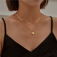 SPECIFICATIONSWeight: 8 gStyle: TRENDYShape\pattern: GeometricPendants Type: SOLITAIREPacking: OPP BagOrigin: CN(Origin)Model Number: N-438Metals Type: Stainless steelMaterial: MetalItem Type: PendantsGender: WomenFine or Fashion: FashionCompatibility: All CompatibleBrand Name: Kuziduocai قلادات متدلية, Charm Choker Necklace, Layered Chokers, Party Necklace, Fashion Mode, Stainless Steel Necklace, Heart Jewelry, Snake Chain, Layered Necklaces