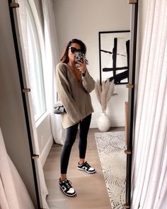 Outfits With Panda Dunks And Leggings, Fall Outfits Nike Dunks, Low Dunk Nike Outfits, Work Outfits With Nike Dunks, Panda Dunks Outfit Casual, Dunks Women’s Outfits, Women Panda Dunks Outfit, Low Dunk Outfit Women, Black And White Nike Shoes Outfit