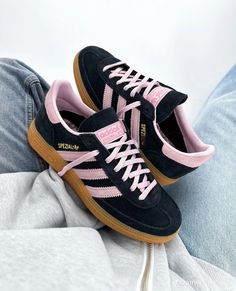 Black Pink Adidas, Black And Pink Adidas, Adidas Spezial Black And Pink, Handball Spezial Shoes, Pink Spezial Adidas, Spezial Adidas Shoes, Spezials Adidas, Adidas Shoes Pink, Black Sambas