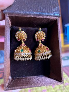 Gold Chain Necklace Womens, Pretty Gold Necklaces, Latest Earrings Design, Earrings Latest, Gold Jhumkas, Pearl Earrings Designs