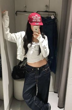 #jeans #fashion #style #outfit #ootd #asian #pretty Lewkin Outfit Aesthetic, Dream Clothes Outfits, Aesthetic Outfits With Jeans, K Pop Concert Outfit, Korean Daily Outfit, Enhypen Outfit Inspiration, Fits With Jeans, Dark Wash Jeans Outfit, New Jeans Outfit