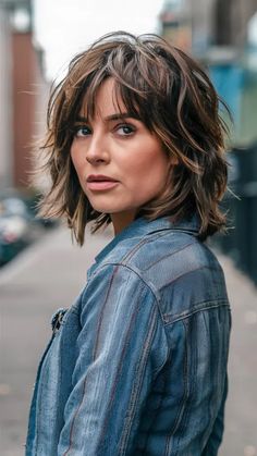 59 Trendy Medium Shag Haircuts for Fine Hair Over 50 with Curtain Bangs and Choppy Layers Bangs And Choppy Layers, Bangs Choppy Layers, Shag Haircuts For Fine Hair, Medium Choppy Hair, Choppy Layers For Long Hair, Medium Choppy Haircuts, Bangs Choppy, Straight And Wavy Hair, Short Messy Haircuts