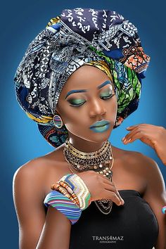 African Makeup, Head Wrap Styles, Afrikaanse Mode, African Head Wraps, Blue Makeup, African Style, 인물 사진, Black Women Art, African Inspired