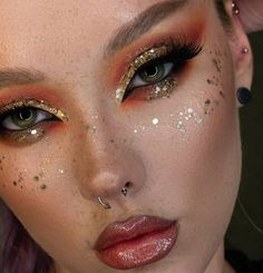 Orange Festival Makeup Looks, Gold Makeup Festival, Rave Makeup Glitter Jewels, Orange Gold Makeup, Gold Carnival Makeup, Glitter Makeup Looks Festival, Boho Glam Makeup, Sun Fairy Makeup, Gold Glam Makeup Glitter