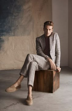 Mens Summer Outfits, Mens Fashion Urban, Mens Fashion Classy, Trik Fotografi, Latest Mens Fashion, Mens Winter Fashion, Mens Fashion Summer, Mens Fashion Trends, Massimo Dutti