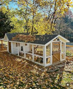 Kandang Hamster, Chicken Coop Building Plans, Coop Accessories, Cute Chicken Coops, Chicken Coop Garden, Chicken Home, Chicken Coup, Backyard Chicken Coop Plans, Diy Chicken Coop Plans