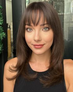 Piece-y Wispy Bangs for Straight Hair Bangs For Straight Hair, Lob Haircut With Bangs, Messy Wavy Hair, Feminine Hairstyles, Haircuts For Medium Length Hair, Hair Adviser, Bangs With Medium Hair, Spring Hair Color, Lob Haircut