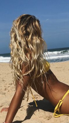 Beach Blonde Hair, Tan Blonde, Cabello Afro Natural, Surfer Hair, Vacation Hairstyles, Beachy Hair, Beach Blonde, Pelo Afro, Blonde Hair Inspiration