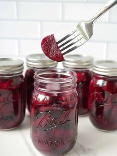 red pickled beets in mason jars with the words, how to pickled beets only 3 ingredients