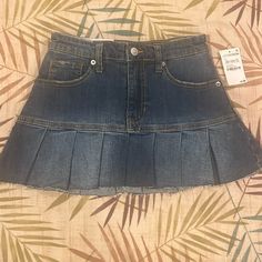 Adorable Pleated Mini Skirt Nwt Casual Blue Mini Hem Denim Skirt, Denim Skirt Pleated, Shifting Clothes, Denim Pleated Skirt, Pleated Denim Skirt, Pleated Denim, Wishlist 2024, Mini Denim Skirt, Skirt Pleated