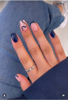 Nail Inspos Back To School, Summery Nails 2024 Square, Nail Art Squoval, Sqoavle Nails, Casual Nail Ideas, Blue Gel Nails Ideas, At Home Nail Ideas, Short Fake Nails