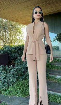 Style With Blazer, Women's Work Outfits, Womens Business, Office Wardrobe, Classy Dress Outfits, Work Outfits Women