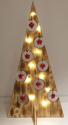 Wooden Christmas Tree, Country Christmas Decorations, Handmade Christmas Crafts, Diy Christmas Decorations