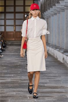 Bally Spring/Summer 2024 at Milan Fashion Week | Hypebeast Milan Fashion Week Runway, Petite Sweaters, Womenswear Fashion, Runway Trends, Marchesa, Spring 2024, Elie Saab, Mode Inspiration, Carolina Herrera