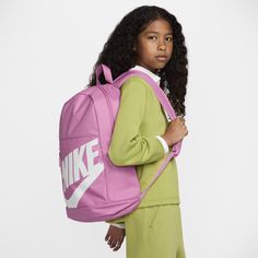 Whether it's rushing to class or hanging out after school with friends, this backpack has the space to tackle it all. This bag features a large side pocket for water bottles as well as a front pocket to store quick-grab items. Adjustable padded straps make wearing this bag comfortable and easy. Best Backpacks For School, Mochila Nike, Large Pencil Case, Nike Backpack, Best Backpacks, Sports Ideas, Stylish School Bags, It Bags, Backpacks For School