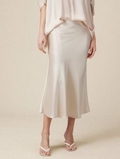 Sleek Summer Lined Skirt, Sleek Summer Skirt With Lining, Feminine Formal Midi-length Bottoms, Elegant Full Length Skirt For Spring, Elegant Full Length Spring Skirt, Feminine Solid Color Skirt, Feminine Solid Color Midi Skirt, Solid Color Silk Skirt For Summer, Elegant Full-length Skirt For Spring