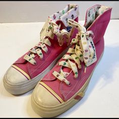 Pro Keds Rocawear Women’s Brand New W/Tags Vintage 100% Authentic & Original! Imported! Flat Tennis Shoes, Shoes In The 80s, Babs Seed, Weird Kids, Cheetah Shoes, Different Shoes, 80s Shoes, Roller Skates Vintage, Comedy Actors