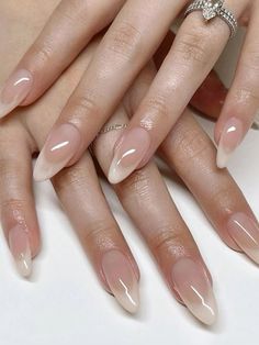 European Nails Trends, Nude Nail Inspiration, Snoopy Autumn, Chrome Nail Colors, Quartz Nail, Chrome Nail, Casual Nails, Pretty Gel Nails