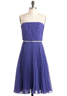 Falls past knees Violet Blue "Linger a Little Longer" Violet Dresses, Darling Dress, Style Summer, Dot Dress, Playing Dress Up, Cute Fashion