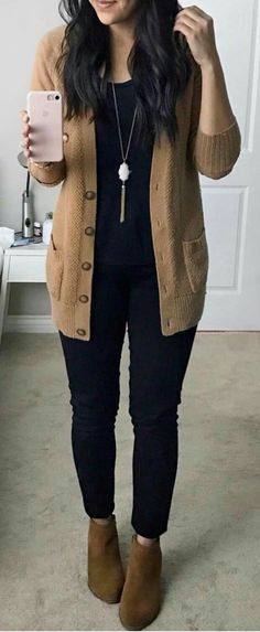 Comfy Jeans Outfit, Winter Outfits For Work, Black Women Fashion, Work Outfits Women, Professional Outfits, Winter Outfits Women