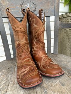 Cowgirl Boots Collection, Square Toe Cowgirl Boots, Cute Cowboy Boots, Womens Cowboy Boots, Cowgirl Boots Square Toed, Cute Cowgirl Boots, Pretty Boots, Western Grunge, Square Toe Cowboy Boots