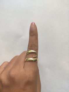 Minimal is in style! Get this unique Gold Cocktail ring and bling with happiness and style. Its unique design makes it perfect for any outfit you pick. It's handmade and gold plated and is adjustable to a certain size. Details: Brass Handmade Gold Plated Hypoallergenic Minimal Style Nickel & Lead-free *Please note that the jewelry is handmade and may have some irregularities and imperfections consistent with a handmade item. Unique Gold Stackable Rings For Everyday, Gold Jewellery Aesthetic, Return Gift Ideas, Simple Gold Ring, Brass Jewellery Handmade, Office Jewelry, Sacs Tote Bags, Handmade Gold Ring, Jewellery Aesthetic