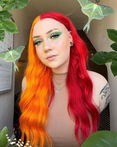 Cool Hair Dye Ideas, Cool Hair Dye, Split Dye, Tie Dye Hair, Best Hair Dye, Split Dyed Hair, Hair Color Orange, Cool Hair, Hair Dye Ideas