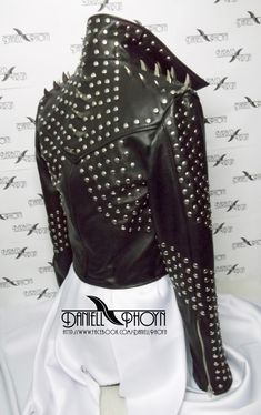 Short studded jacket made of genuine leather. Sheepskin. Lots of rivets. Spikes on shoulders and back. Spiked Jacket, Studs And Spikes, Studded Leather Jacket, Battle Jacket, Studded Jacket, Rocker Chic, Genuine Leather Jackets, Leather Motorcycle Jacket, Studded Leather