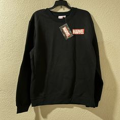 -Spiderman Sweatshirt -Size Large -Brand New Never Worn So In Excellent Condition Marvel Sweater, Spiderman Sweatshirt, Spider Man Black, Marvel Sweatshirt, Black Crewneck Sweatshirt, Black Crewneck, Sweaters Crewneck, Crewneck Sweatshirt, Spiderman