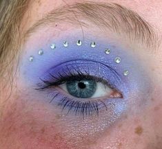 Blue Euphoria Makeup, Pink And Blue Makeup Looks, Asexual Makeup, Pink And Blue Makeup, Concert Makeup, Euphoria Makeup, Lipgloss Lips, Face Art Makeup, Magical Makeup