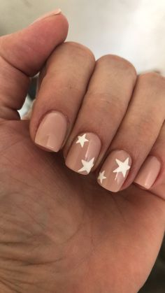 Simple Nail Designs Stars, White Star On Nails, Stars On Nails Design, Pedicure Ideas Classy, White And Nude Nail Designs, Nude Nails With White Design, Star Nails White, Neon Star Nails, Nails With Stars Design