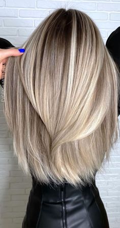 10 Dark Roots Blonde Hair Color Ideas | Shadow Root Hair Blonde Lowlights To Blend Dark Roots, Blond With Smudged Roots, Blonde Foils With Shadow Root, Best Blonde For Dark Roots, Long Blonde Hair With Root Smudge, Root Shadowing Blonde, Dark Roots With Lowlights, Darker Root Blonde Hair, Root Melt Blonde Balayage Long Hair