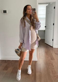 Prego Summer Outfits, Outfits For Pregnant Women Casual, Traveling Pregnant Outfits, Maternity 2022 Fashion, Size 12 Pregnant Women, Simple Summer Maternity Outfits, Athletic Maternity Outfits Summer