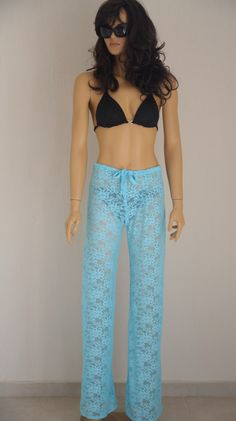 Turquoise crochet lace beach women bell bottoms/ I created this crochet lace beach pants from quality lace.This turquoise color beach cover up pant is perfect for summer beach time or going out. You can wear this crochet lace bell bottoms with heels or flip flops during the day or for evening. You have a chance to choose plus size and color during the purchasing.. SIZE CHART WOMEN PANTS; Waist (inches) XS (23-24) S (25-26) M(27-28) L(28-29) XL(31-32) Hips(inches) XS(34-35) S(35-36) M(37-38) L(38 Edgy Polyvore, Dresses Curvy, Turquoise Beach, Yoga Festival, Fashion Tips For Men, Boho Turquoise, Womens Beach Fashion, Festival Pants, Buy Clothes Online