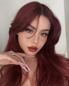 Red Hair Makeup, Cheveux Oranges, Cherry Red Hair, Red Hair Inspo, Wine Hair, Cherry Hair, Dark Red Hair