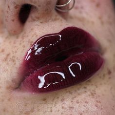 Faux Freckles, Nail Polish Trends, Lip Art, Editorial Makeup, Glossy Lips, Lipstick Makeup, Artistry Makeup, Aesthetic Makeup, Makeup Art