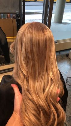 Matilda Djerf Hair, Blond Balayage, Hair Techniques, Honey Blonde Hair, Matilda Djerf, Blonde Hair Inspiration, Blonde Hair Looks, Brown Blonde Hair