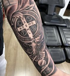 Full Leg Tattoos, Studio Tattoo, New Tattoo Designs, Forearm Sleeve Tattoos, Religious Tattoo, Religious Tattoos, Chest Tattoo Men, Full Sleeve Tattoos