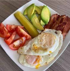 Beginner Meal Planning, Free Keto Recipes, Keto Meal Prep, Keto Cookbook, Healthy Sweets Recipes, Portuguese Recipes, Keto Diet For Beginners, Keto Dinner, Yum Yum Chicken