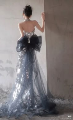 Prom Dress Ribbon, Dress Back Design Ideas, Boujee Prom Dresses, Douyin Prom Dress, Fantasy Gowns