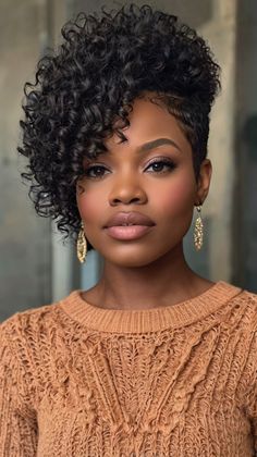 fall hair colors dark copper Afro Tattoo, Short Curly Crochet Hair, Fall Hair Colors Dark, Hair Colors Dark, Short Haircuts For Black Women, Framing Highlights, Haircuts For Black Women, Curly Crochet Hair Styles, Polished Hair