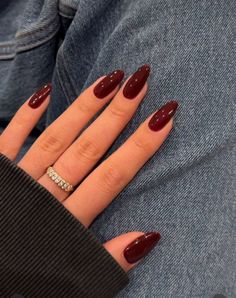 Oval Nails Dark, Kutek Disney, Dark Red Nails, Wine Nails, Maroon Nails, Cherry Nails, Red Nail Polish, Red Nail, Classy Nails