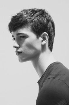 Photo Mannequin, Stylish Short Haircuts, Low Maintenance Haircut, Low Maintenance Hair, Popular Haircuts, Corte De Cabelo Masculino, Mens Haircuts Short, Hairstyle Gallery, Trending Haircuts