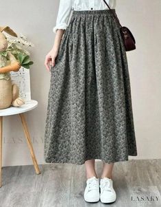 Lasaky - Artistic and Vintage Loose Half Skirt with a Grounded Texture Womens Plaid Dress, Floral Skirt Outfits, Fitted Midi Skirt, Floral Print Midi Skirt, Long Skirt Fashion, Fashion Umbrella, Smart Dressing, Warm Tights, Stylish Skirts