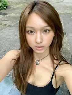 Japanese Haircut, 2000s Hairstyles, Pretty Hair Color, Japanese Hairstyle, Simple Makeup